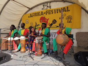 Afrika Festival Weilimdorf 22.-23.06.2024 Ernst-Reuter-Platz 70499 Stuttgart Veranstalter: Baye-Fall e.V.